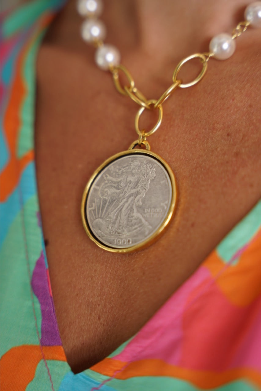 Scarlett Necklace Pearl Coin