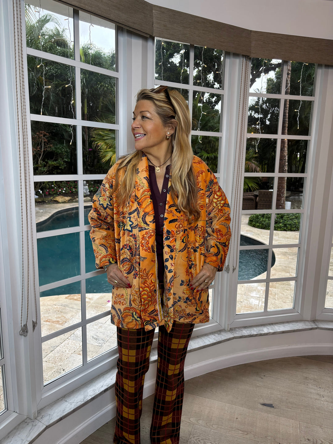 Penny Velvet Lounge Loretta